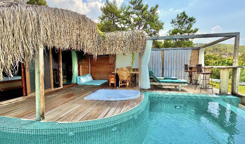 En fazla 2 yetişkin.