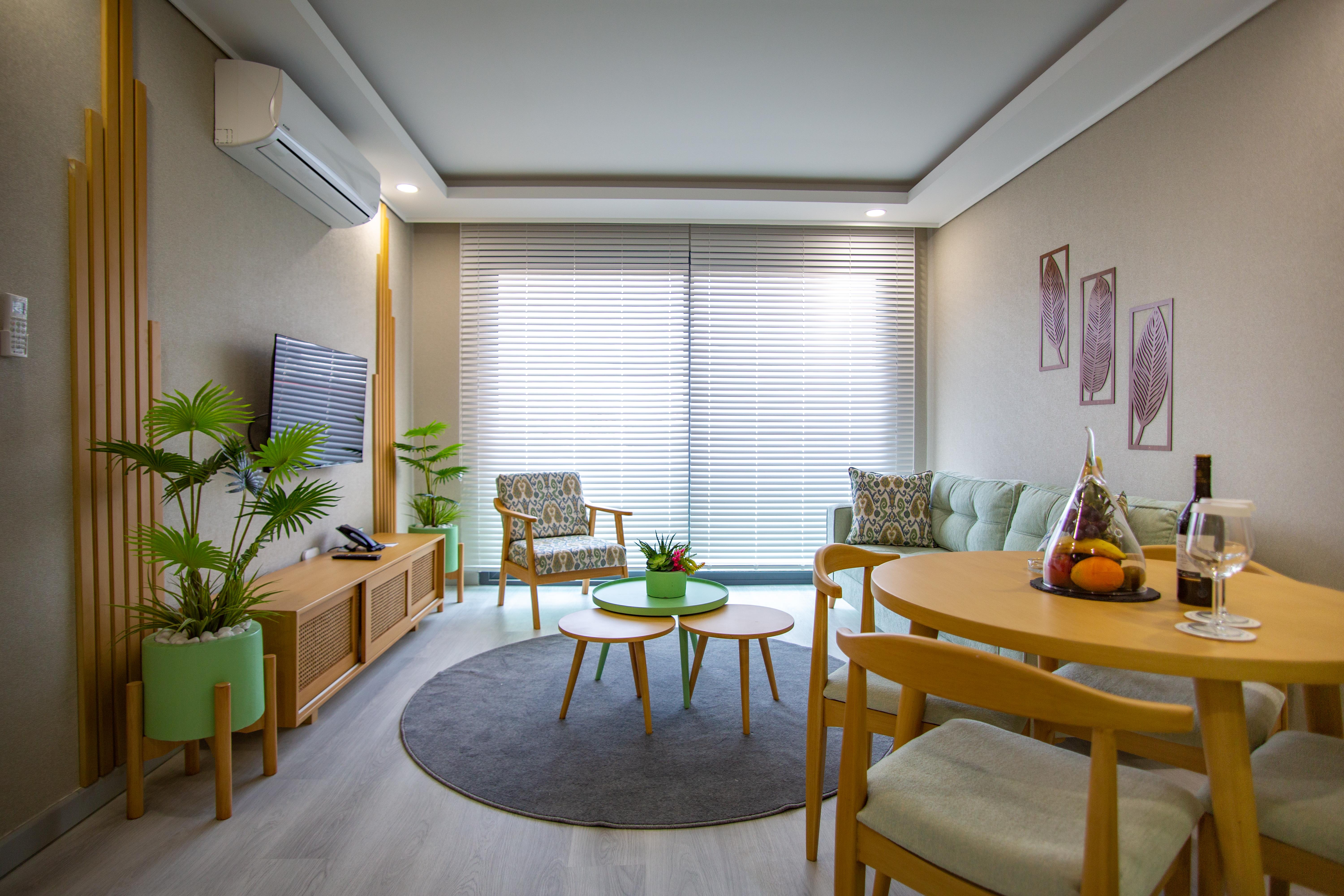 En az 2 yetişkin, En fazla 4 yetişkin veya 3 yetişkin + 1 çocuk.