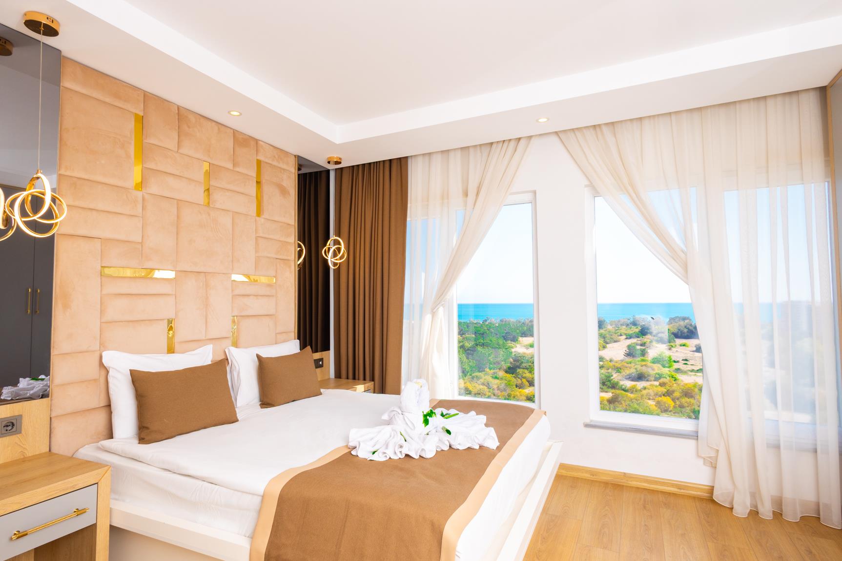 En fazla 3 yetişkin veya 2 yetişkin + 1 çocuk.