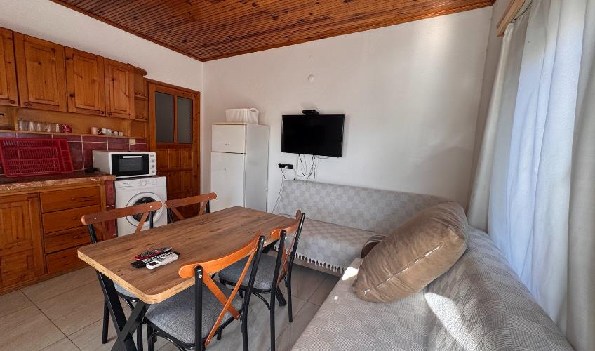 En fazla 4 yetişkin + 2 çocuk veya 3 yetişkin + 2 çocuk.