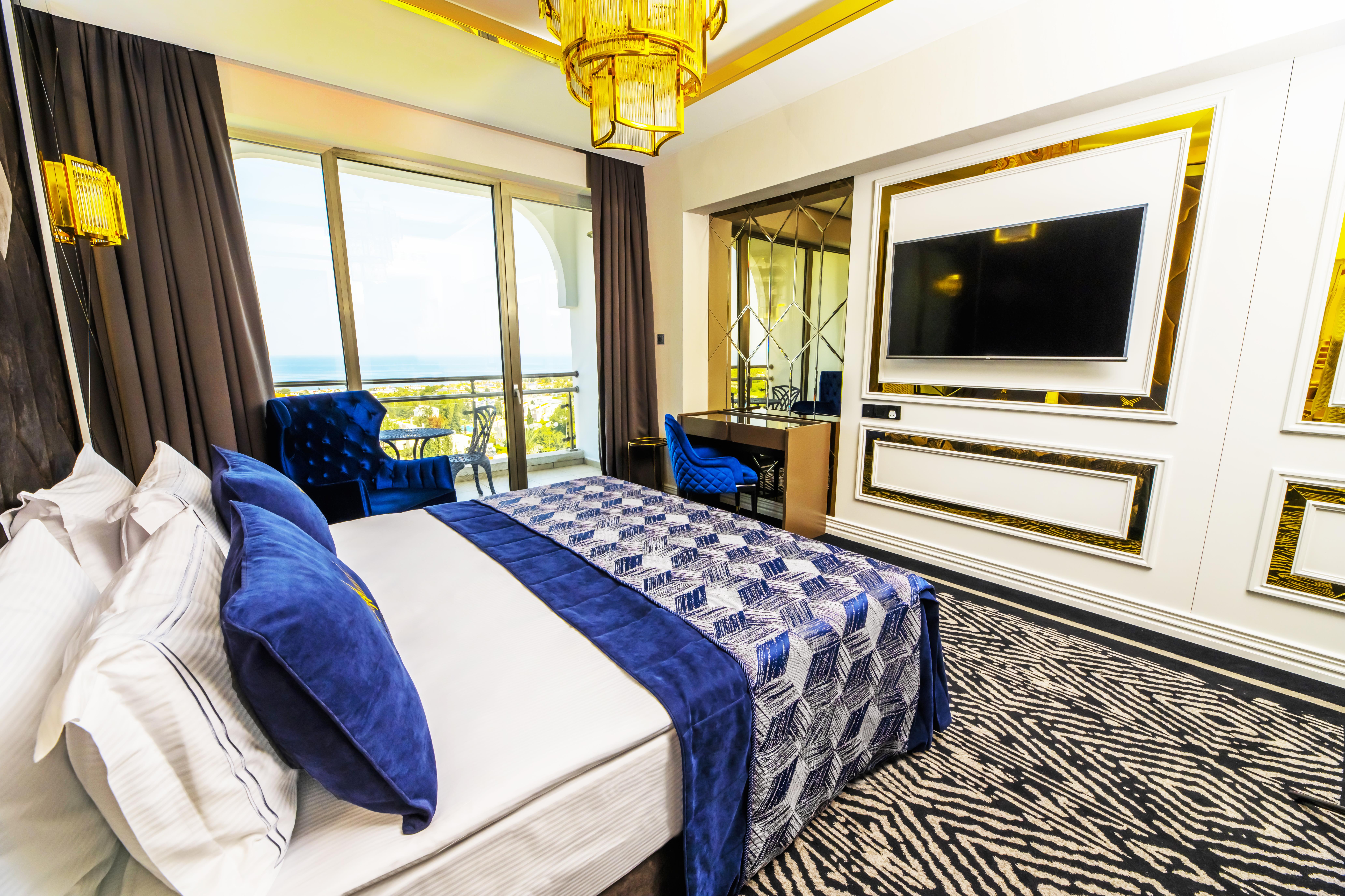 En fazla 3 yetişkin veya 2 yetişkin + 2 çocuk.