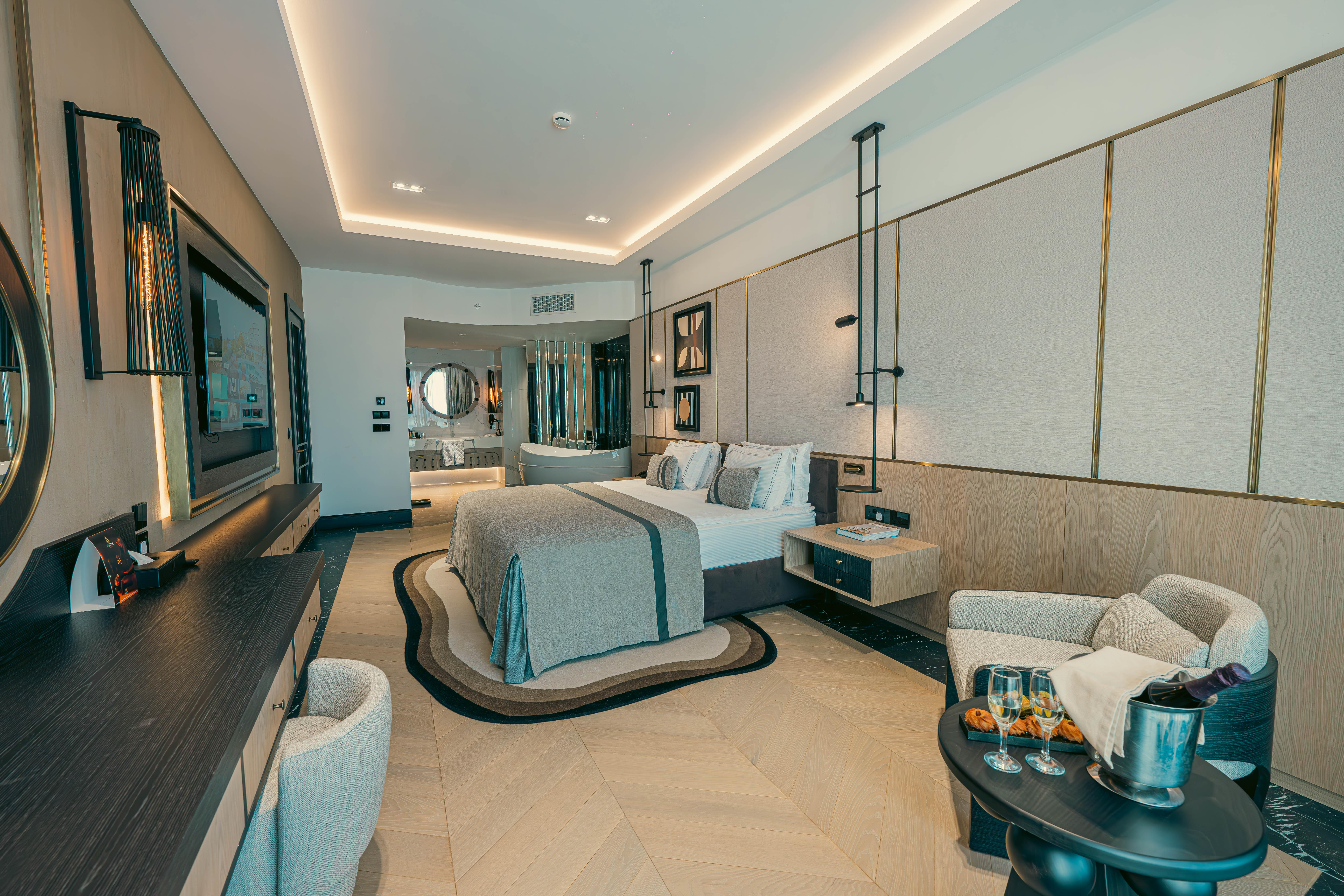 En fazla 3 yetişkin veya 2 yetişkin + 2 çocuk.