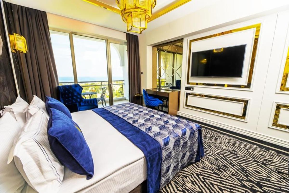 En fazla 3 yetişkin veya 2 yetişkin + 2 çocuk.