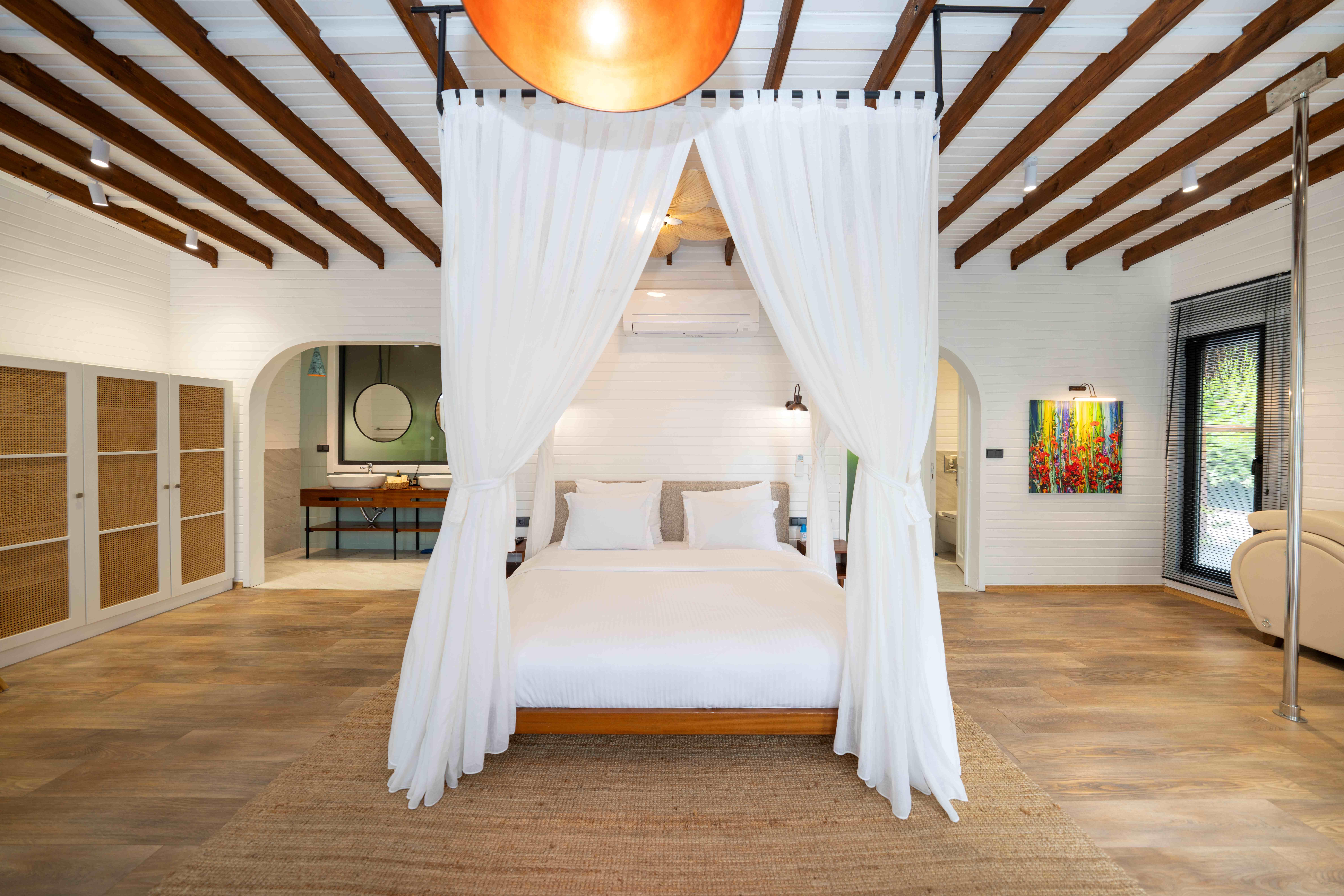 En fazla 2 yetişkin.