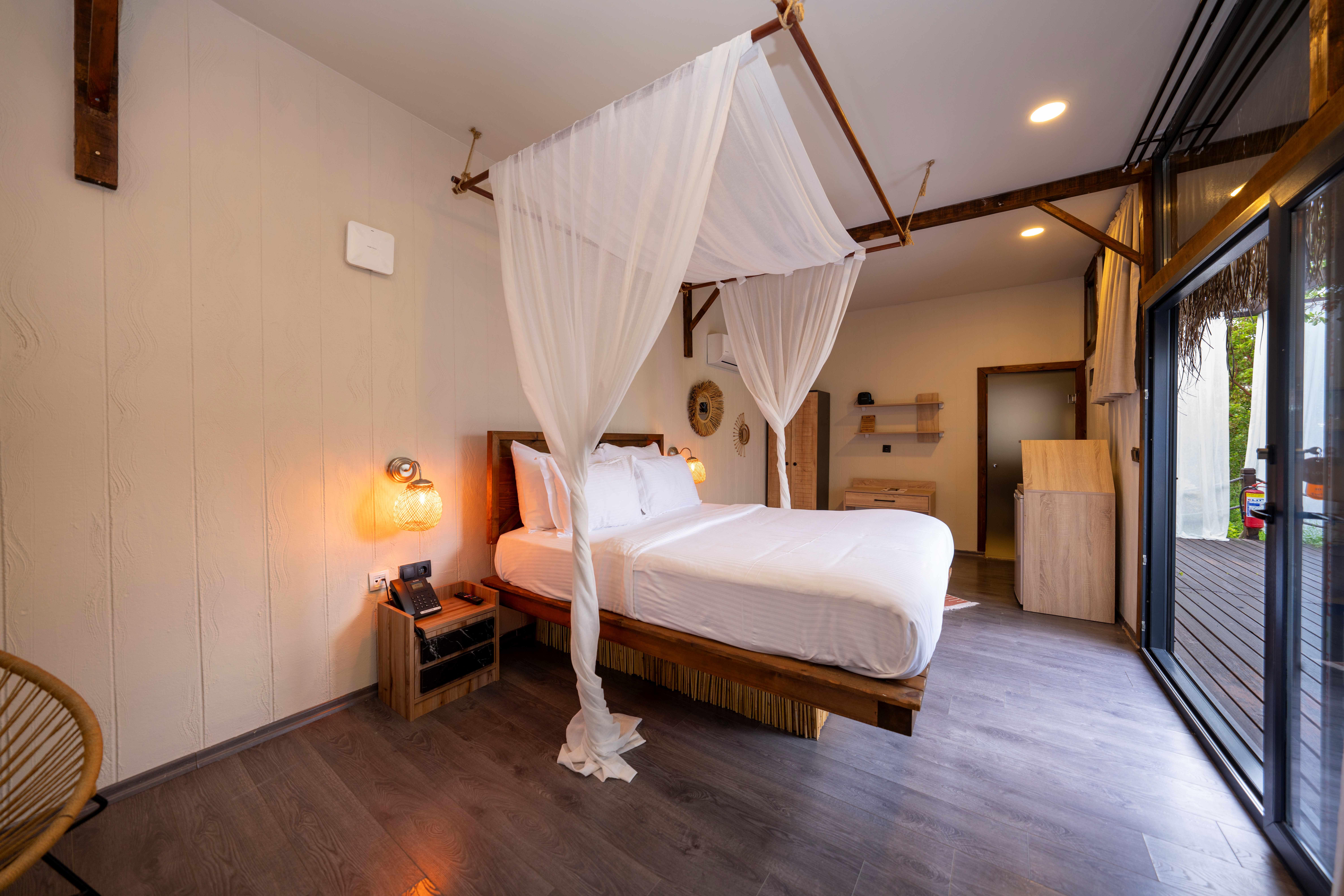 En fazla 2 yetişkin.