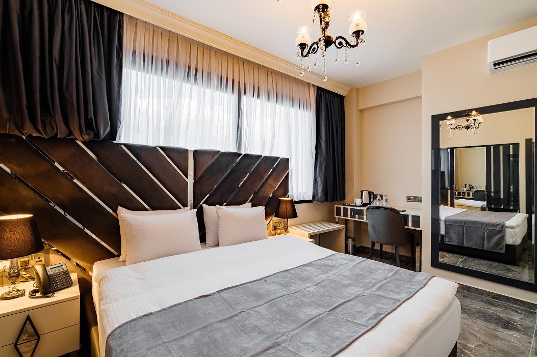 En fazla 2 yetişkin + 1 çocuk veya 1 yetişkin + 1 çocuk.