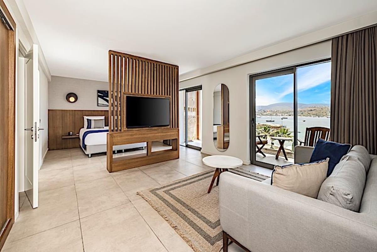 En az 2 yetişkin, En fazla 5 yetişkin veya 4 yetişkin + 1 çocuk.