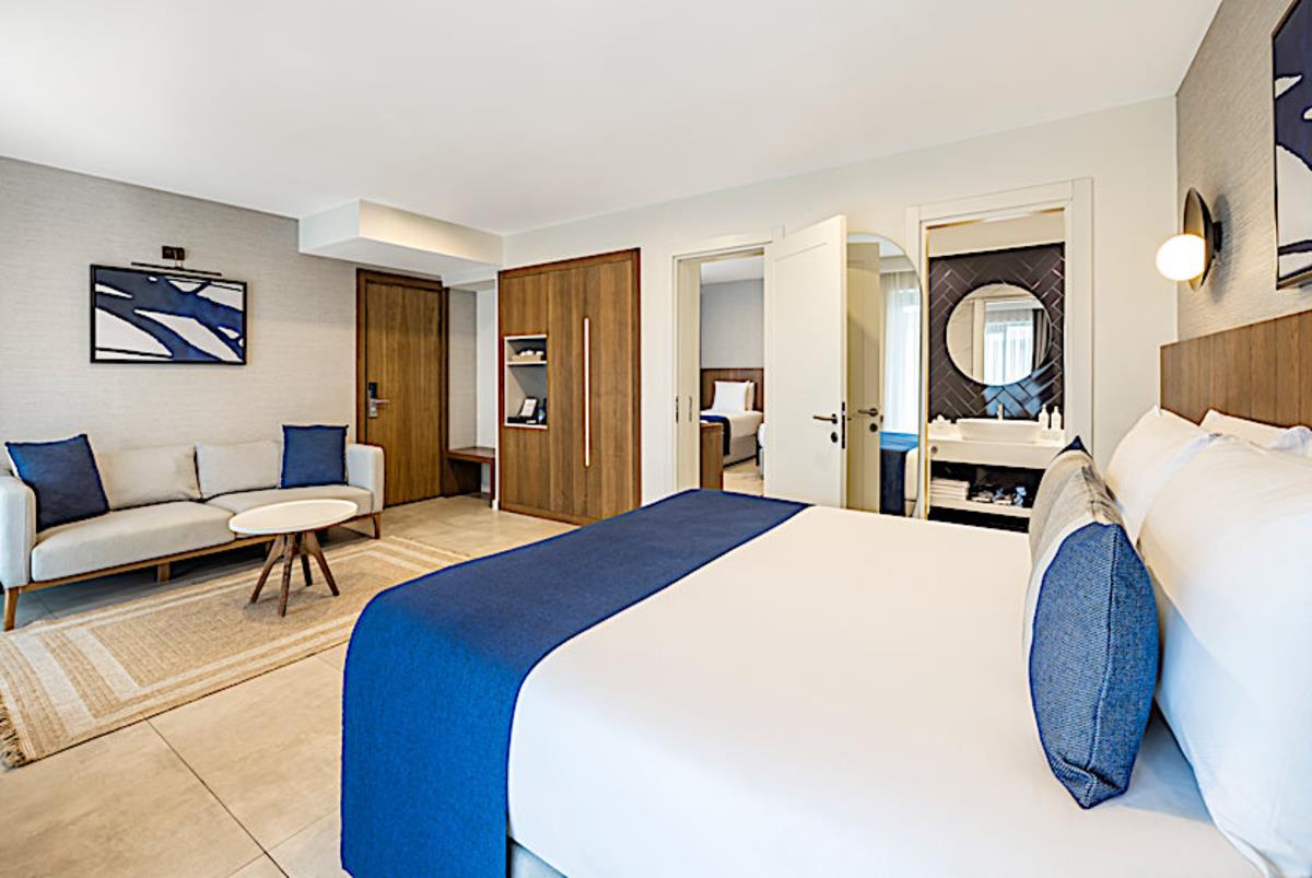 En az 2 yetişkin, En fazla 5 yetişkin veya 4 yetişkin + 1 çocuk.