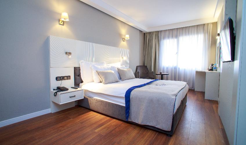 En fazla 2 yetişkin.