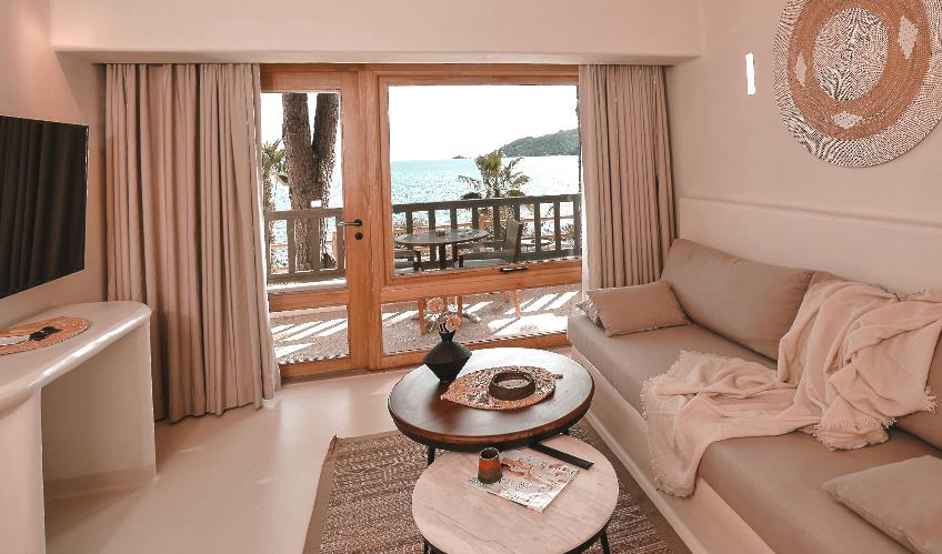 En fazla 3 yetişkin.