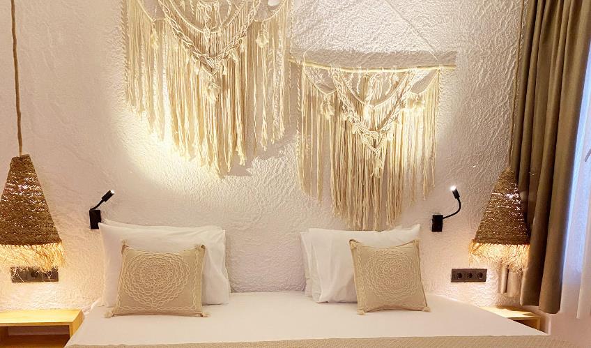 En fazla 2 yetişkin.