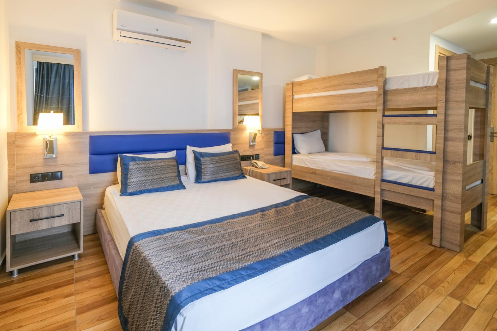 En az 2 yetişkin, En fazla 2 yetişkin + 2 çocuk.