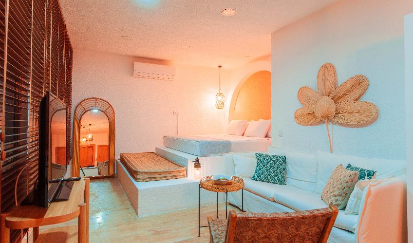 En fazla 2 yetişkin + 1 bebek (0-2 yaş) veya 1 yetişkin + 1 çocuk + 1 bebek (0-2 yaş).