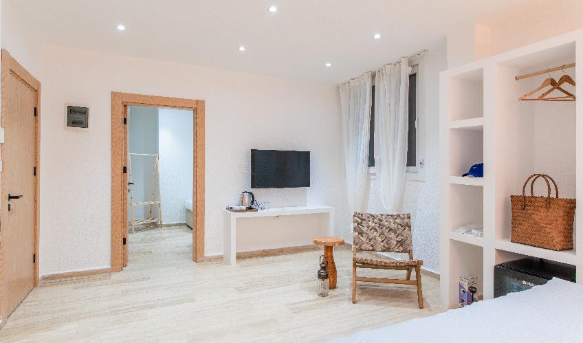 En az 2 yetişkin, En fazla 4 yetişkin + 1 bebek (0-2 yaş) veya 3 yetişkin + 1 çocuk + 1 bebek (0-2 yaş).