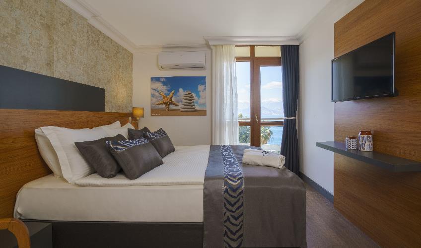 En fazla 2 yetişkin + 1 çocuk veya 1 yetişkin + 1 çocuk.