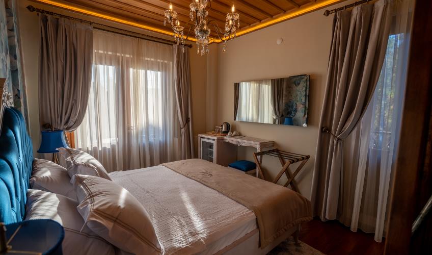 En fazla 2 yetişkin.