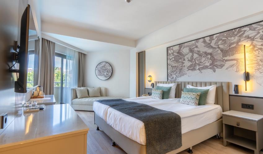 En fazla 3 yetişkin veya 2 yetişkin + 1 çocuk.