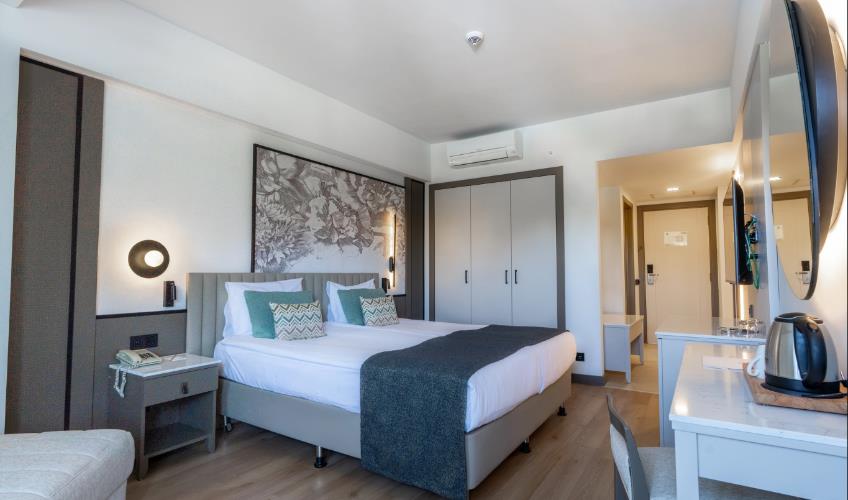 En fazla 2 yetişkin + 2 çocuk veya 1 yetişkin + 2 çocuk.