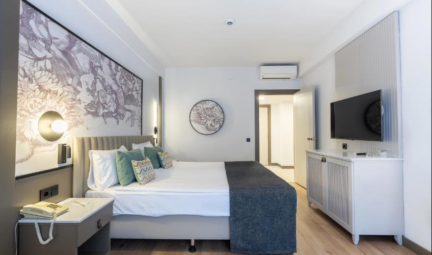 En az 2 yetişkin, En fazla 4 yetişkin veya 3 yetişkin + 1 çocuk.