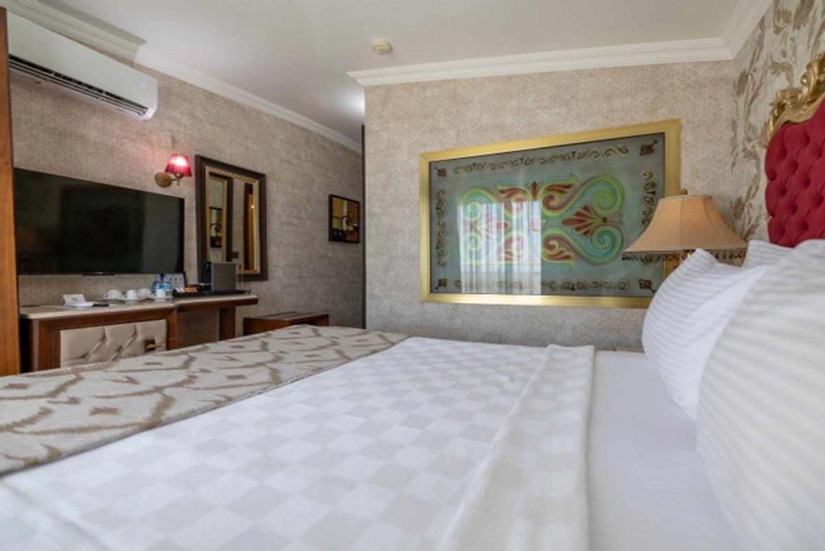 En fazla 2 yetişkin + 1 çocuk veya 1 yetişkin + 1 çocuk.