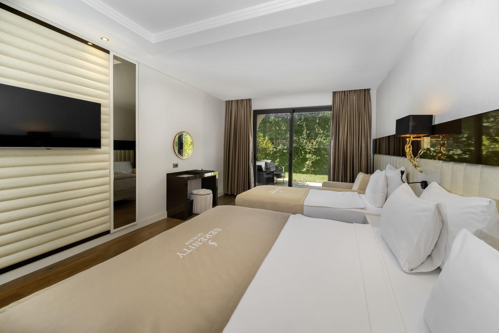 En fazla 2 yetişkin + 1 çocuk veya 1 yetişkin + 1 çocuk.