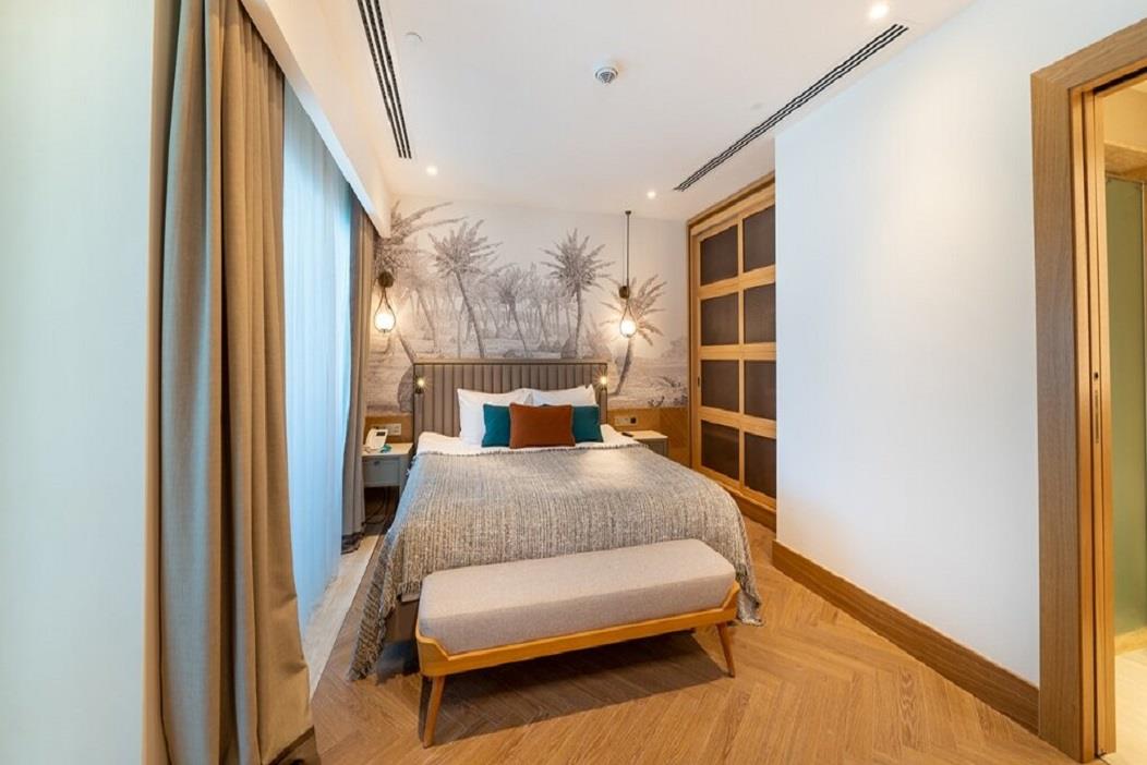 En az 2 yetişkin, En fazla 4 yetişkin veya 3 yetişkin + 1 çocuk.