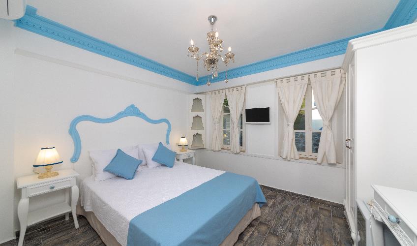 En fazla 2 yetişkin.