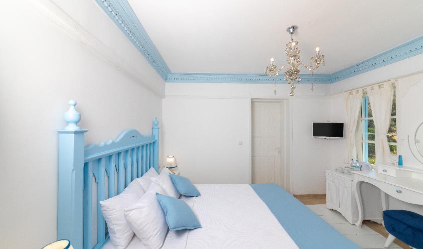 En fazla 2 yetişkin.