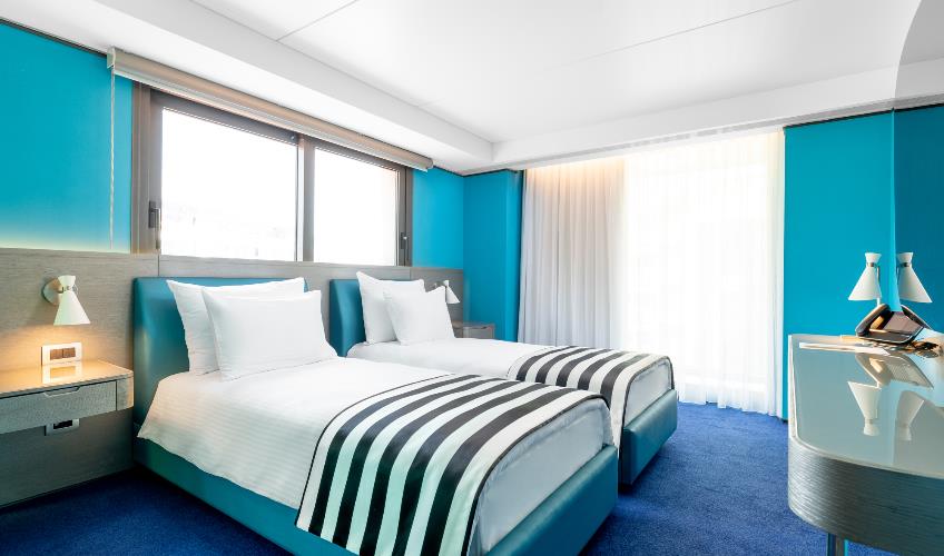 En fazla 3 yetişkin veya 2 yetişkin + 1 çocuk.