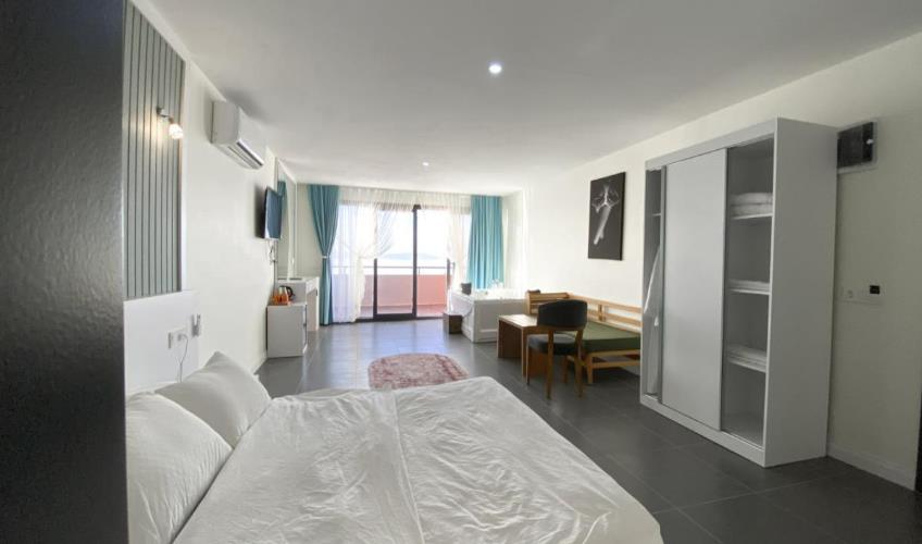 En fazla 2 yetişkin.