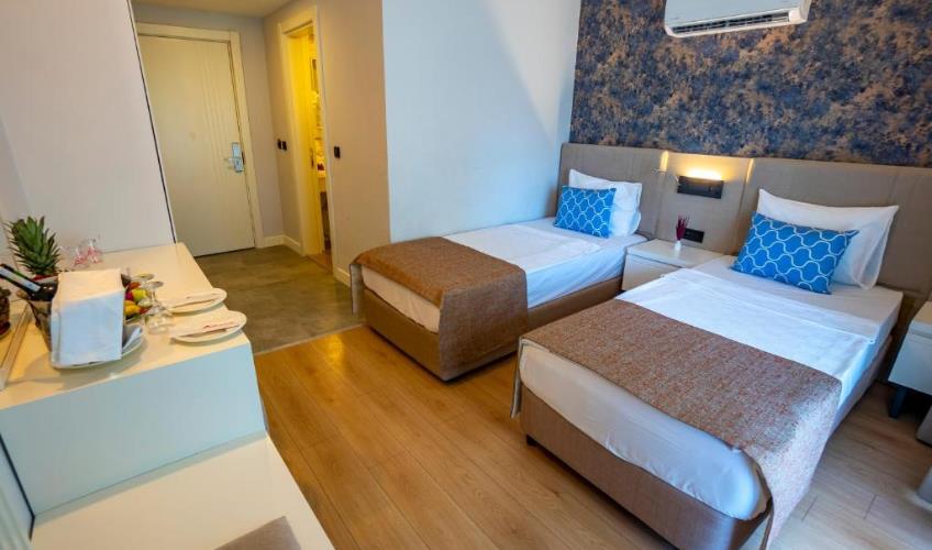 En fazla 2 yetişkin.