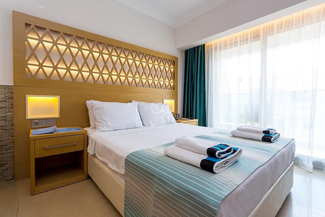 En fazla 2 yetişkin.