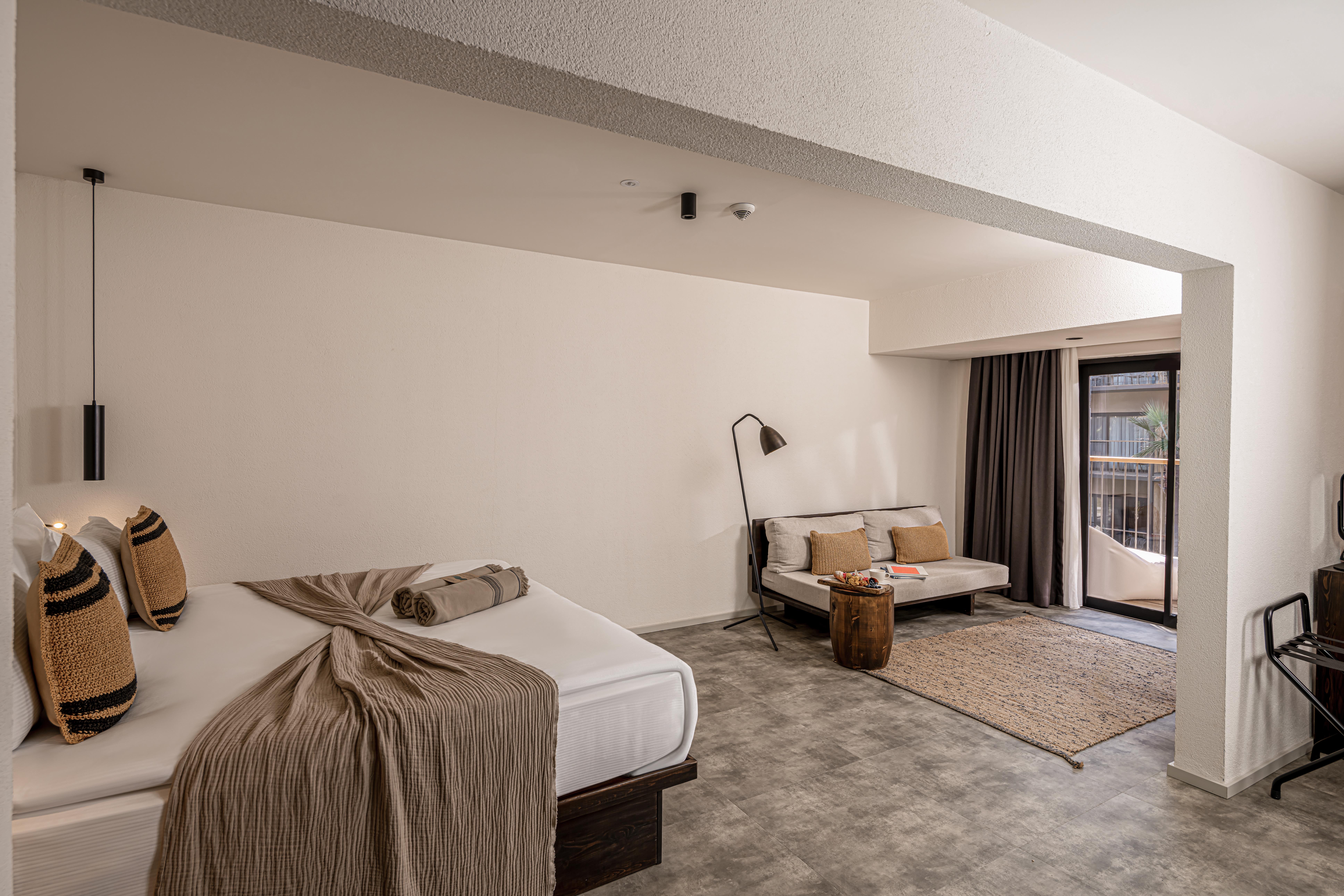 En az 2 yetişkin, En fazla 2 yetişkin.