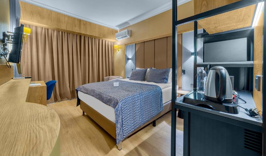 En fazla 2 yetişkin.