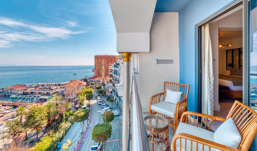 En fazla 2 yetişkin.