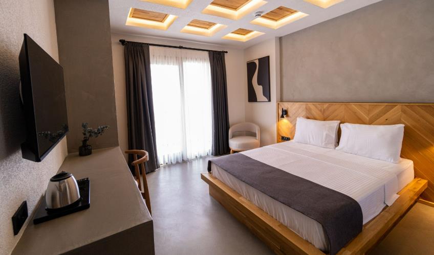 En fazla 2 yetişkin.