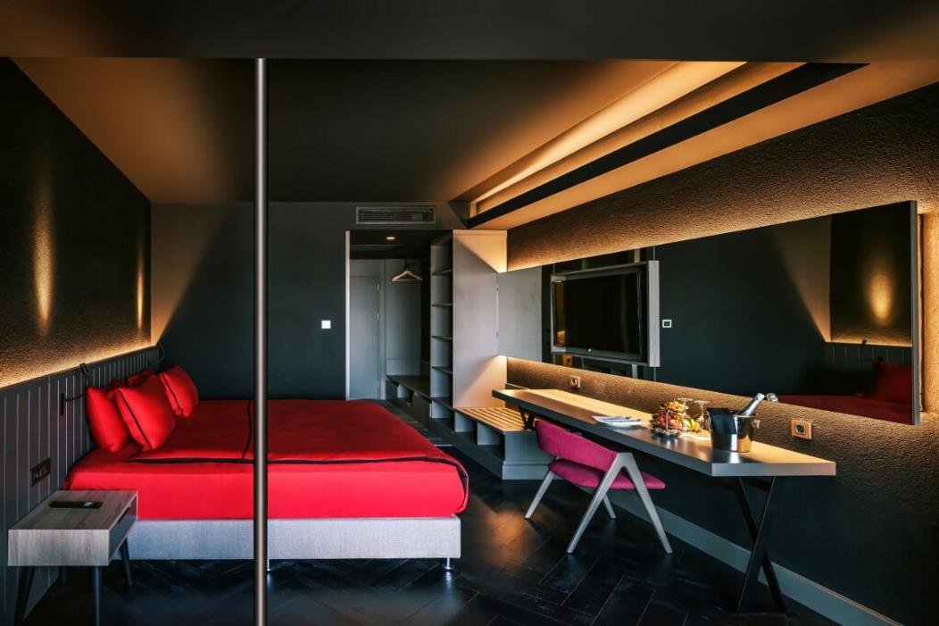 En fazla 2 yetişkin.