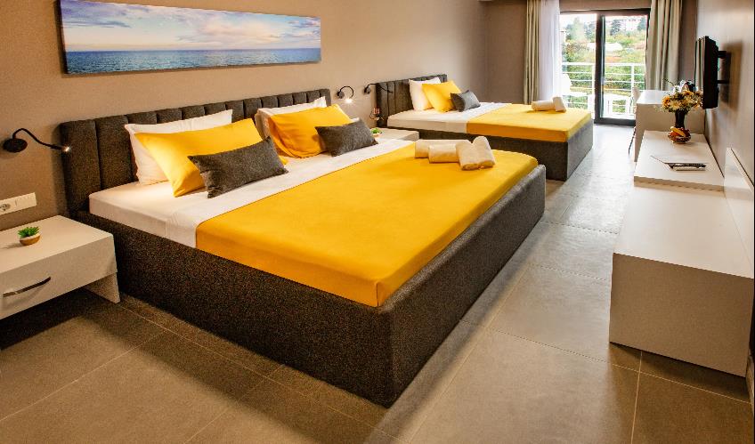 En fazla 4 yetişkin + 1 çocuk veya 3 yetişkin + 1 çocuk.