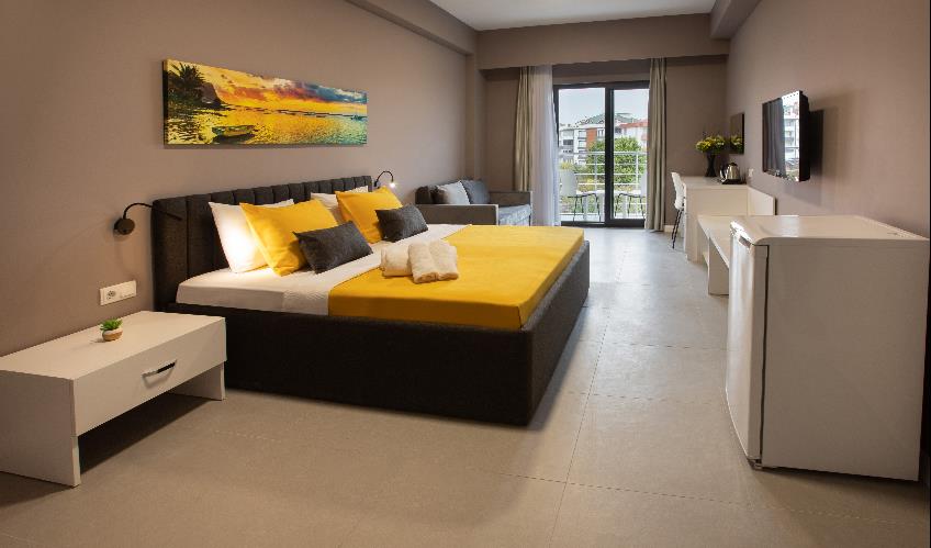 En fazla 4 yetişkin + 2 çocuk veya 3 yetişkin + 2 çocuk.