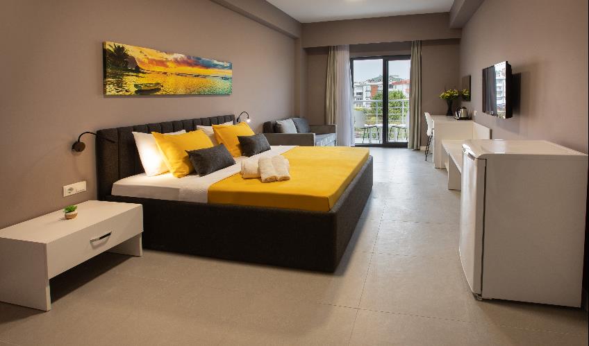 En fazla 4 yetişkin + 2 çocuk veya 3 yetişkin + 2 çocuk.