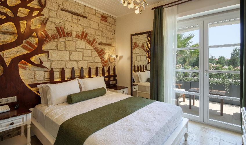 En fazla 2 yetişkin.