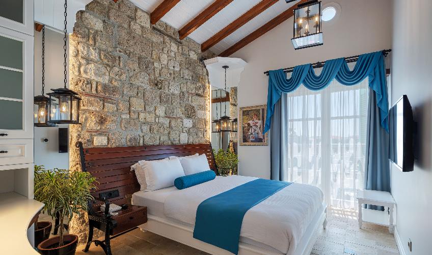 En fazla 2 yetişkin.