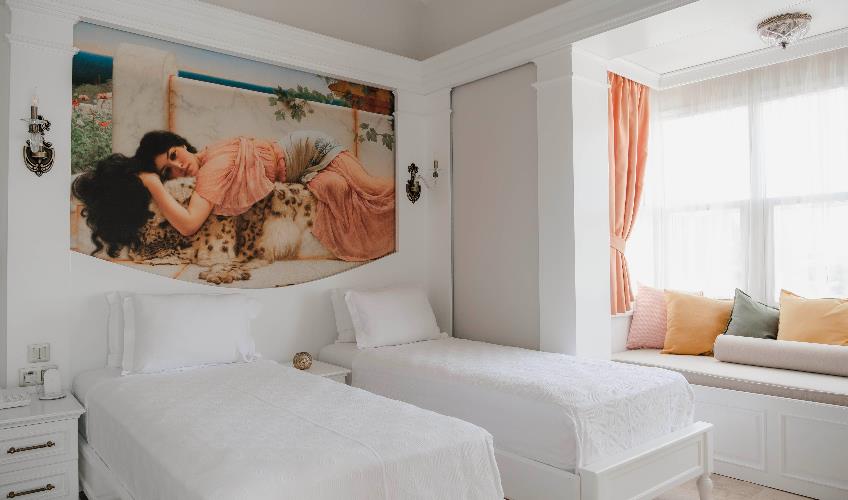 En fazla 2 yetişkin.