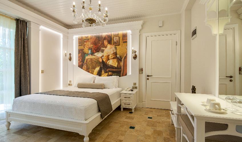 En fazla 2 yetişkin.