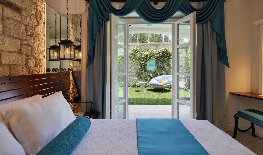 En fazla 2 yetişkin.