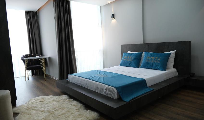 En fazla 2 yetişkin.