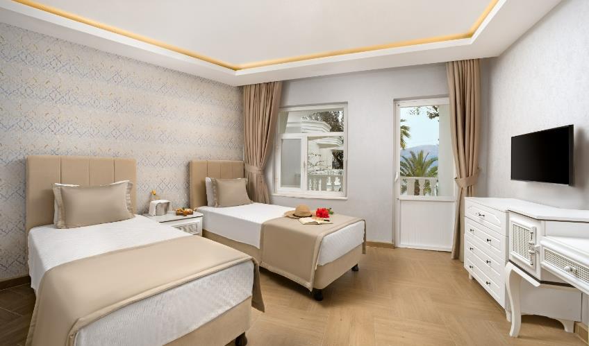 En fazla 2 yetişkin.