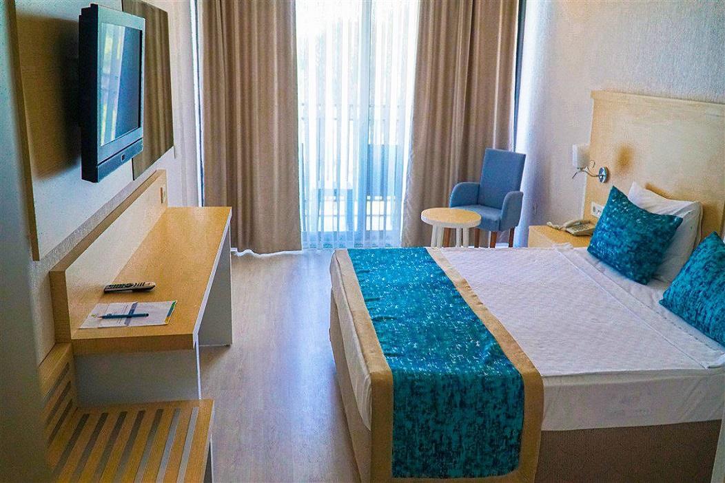 En fazla 3 yetişkin + 1 çocuk veya 2 yetişkin + 2 çocuk.