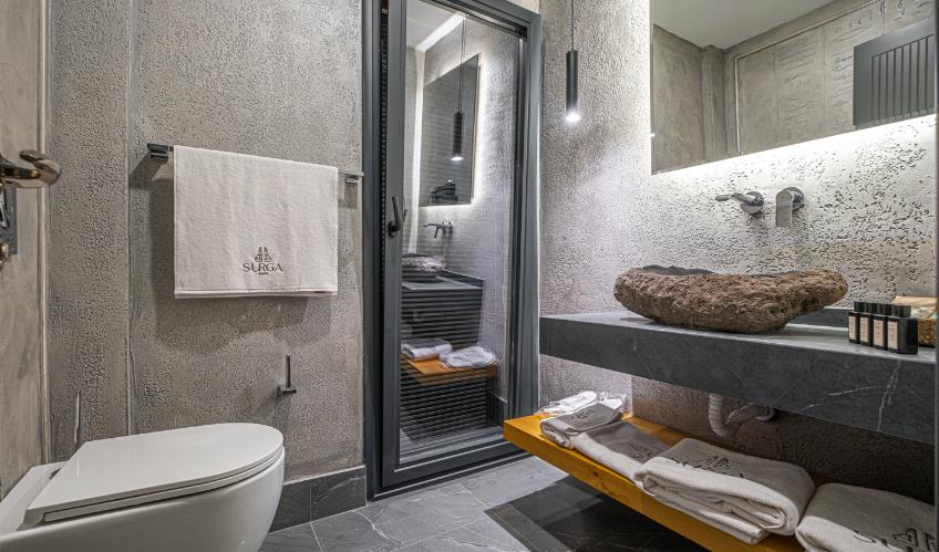 En fazla 2 yetişkin.