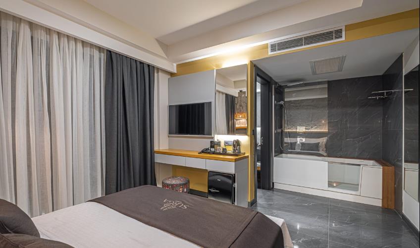 En fazla 2 yetişkin.